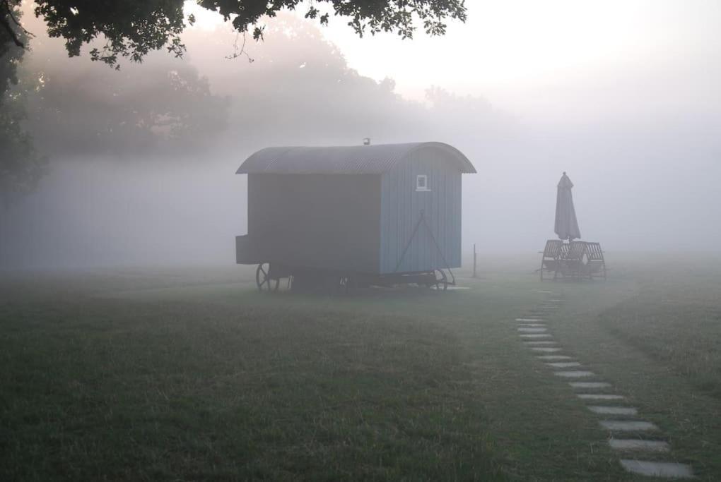 Skylark Shepherds Hut Royal Tunbridge Wells Exteriér fotografie